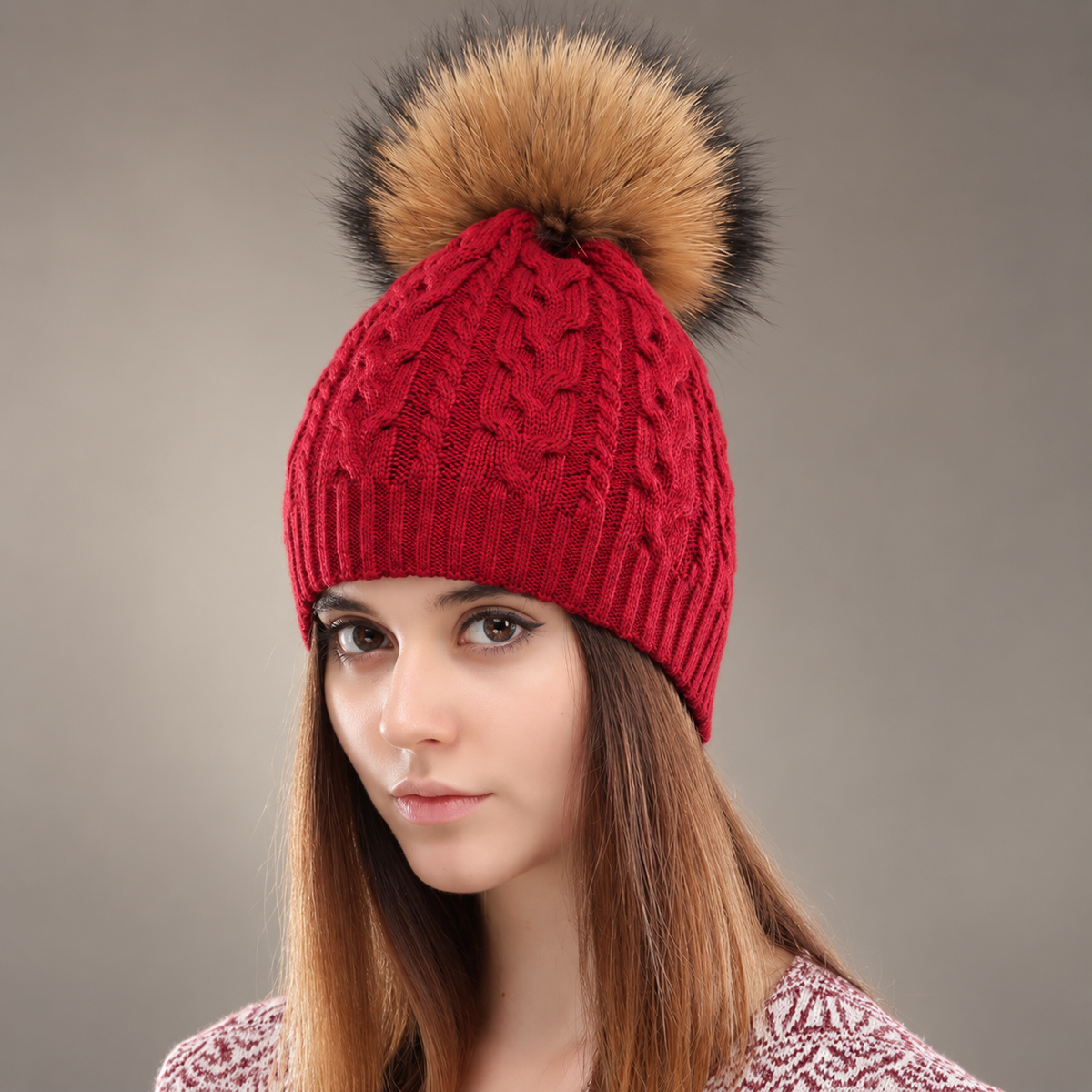 Amelia Women’s Cable Knit Pom-Pom Beanie