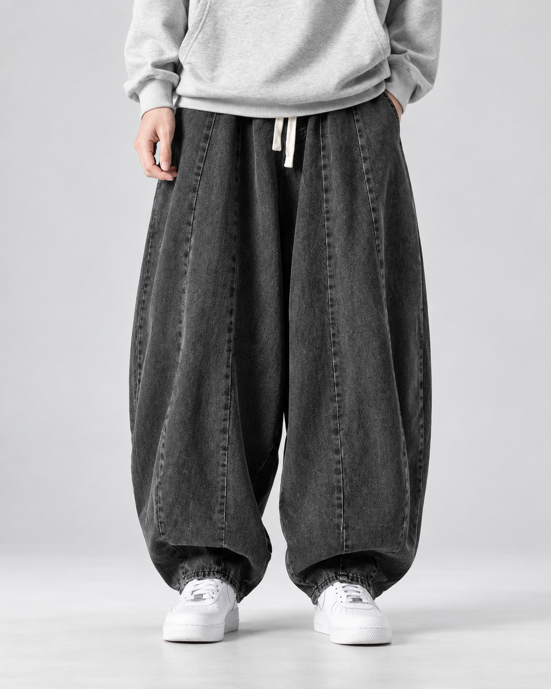 Thierry Men’s Washed Wide-Leg Drawstring Jeans
